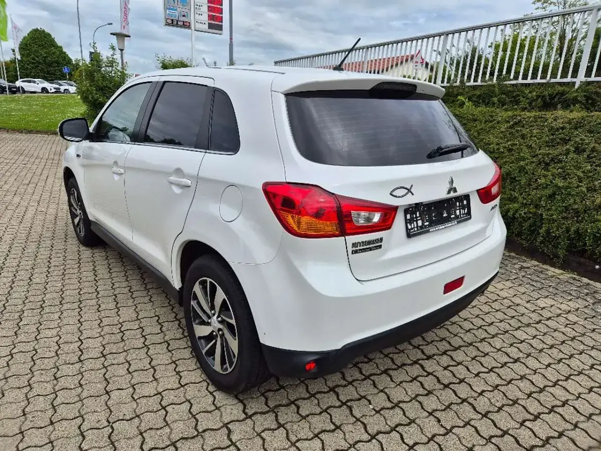 Gebraucht Mitsubishi ASX Classic Collection 117 PS (86 kW) 2015 Weiß SUV