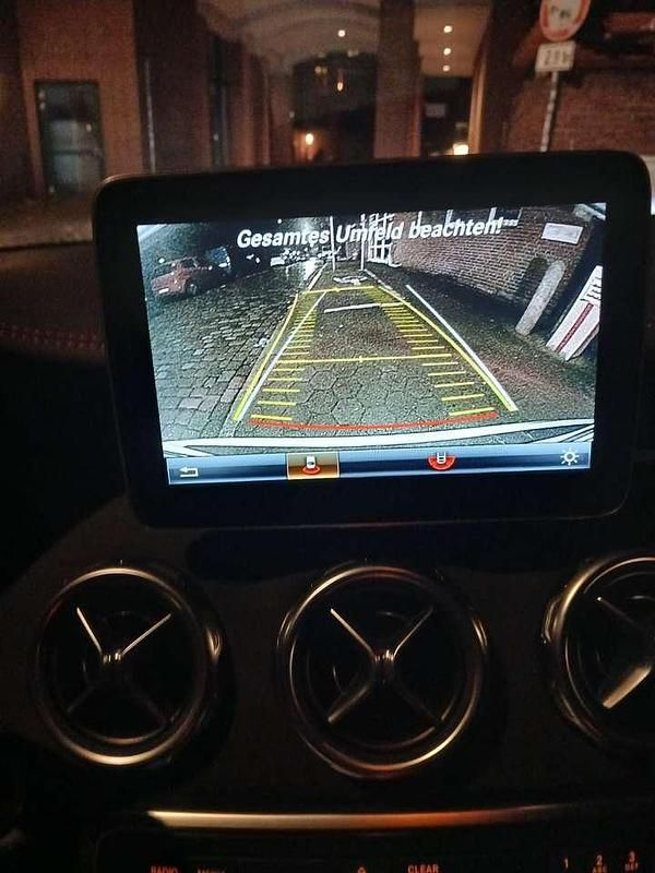 Gebraucht Mercedes GLA220 Style 170 PS (125 kW) 2018 Weiß SUV