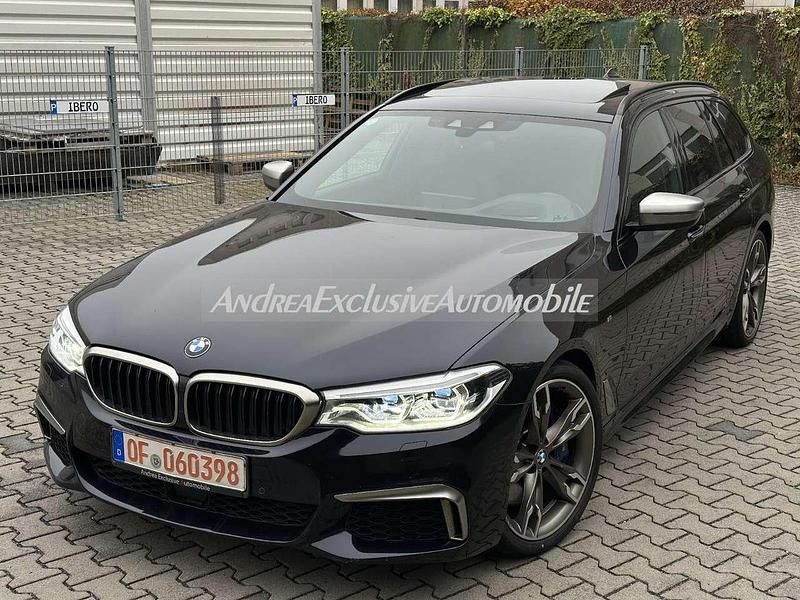Carbonschwarz metallic Gebraucht 2018 BMW 550 Kombi | 33.890 € (Fairer Preis) - Bild 1/4