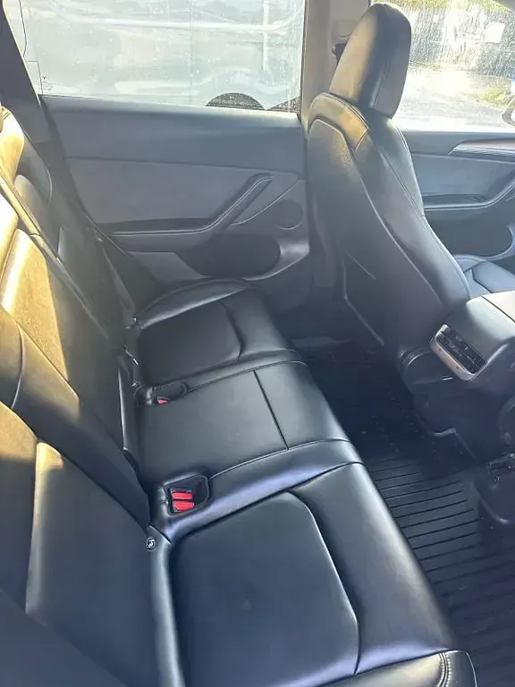 Gebraucht Tesla Model Y RWD 188 kW (256 PS) 2023 Schwarz SUV