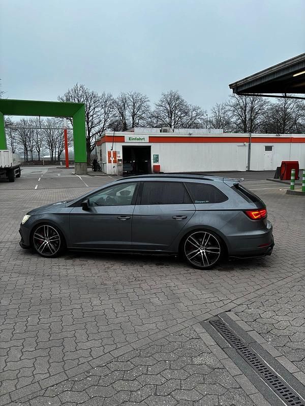 Gebraucht Seat Leon ST 4Drive 300 PS (220 kW) 2018 Grau Kombi