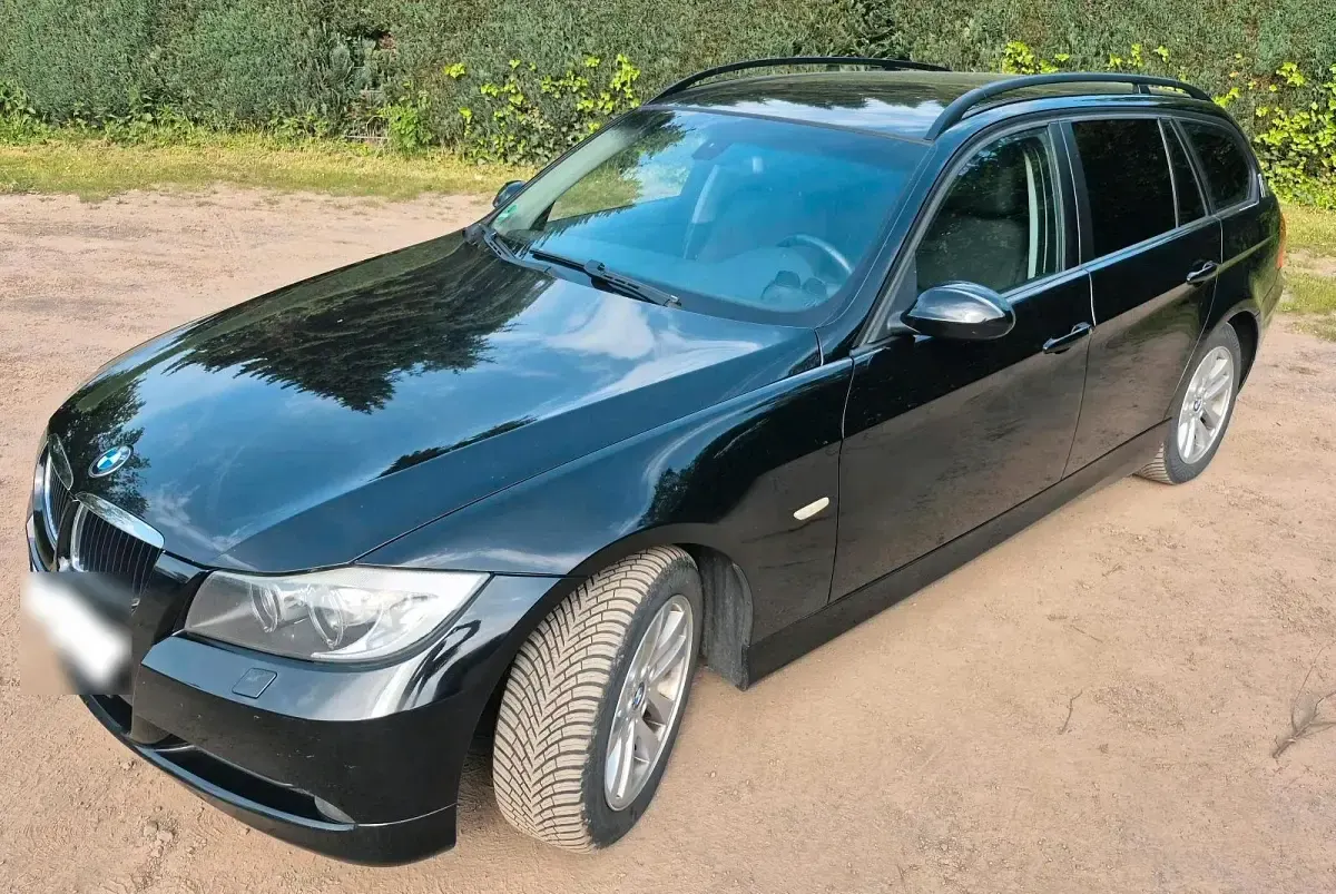 Gebraucht BMW 320 150 PS (110 kW) 2008 Schwarz Kombi