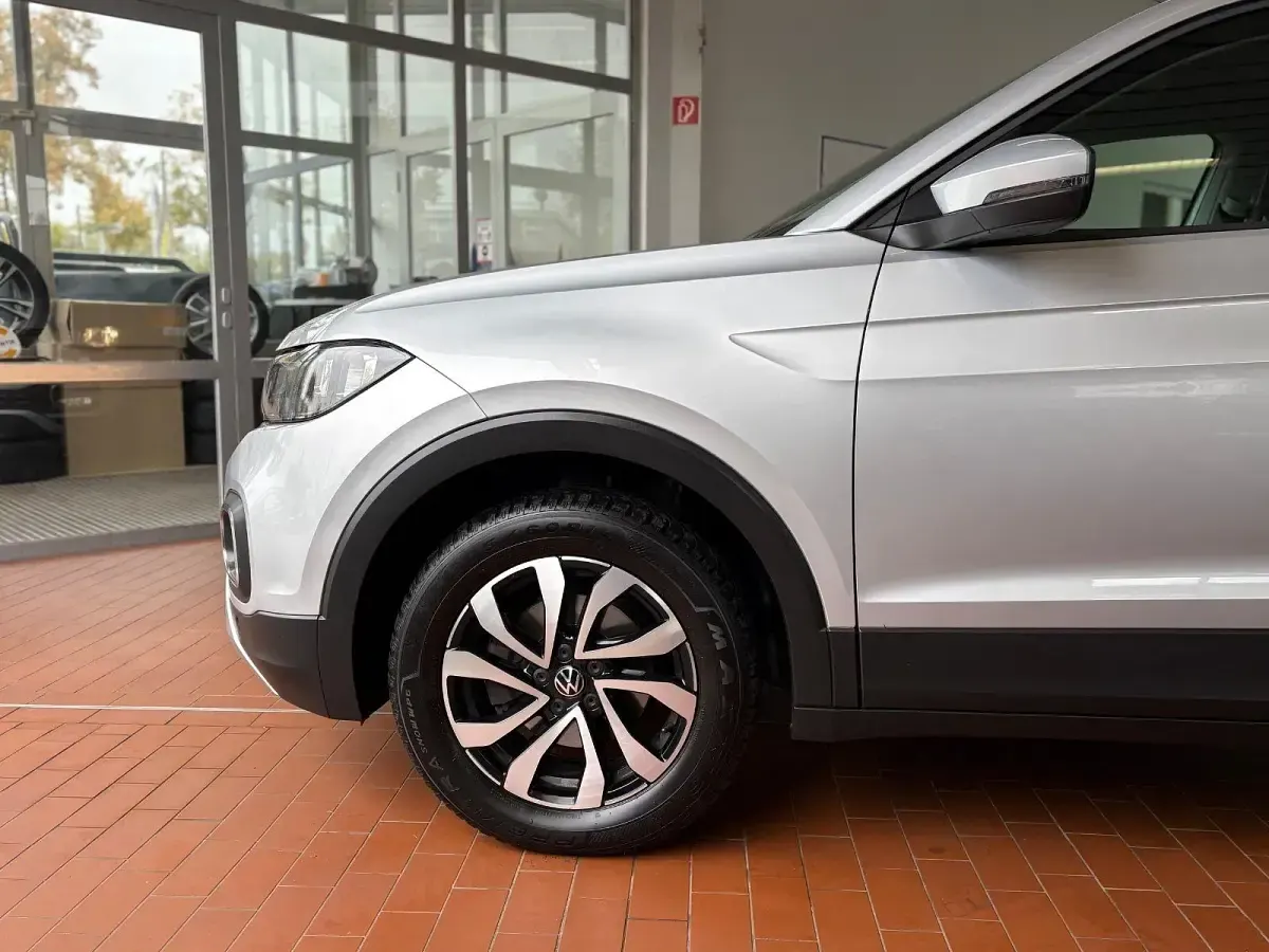 Gebraucht VW T-Cross 110 PS (80 kW) 2022 Silber SUV