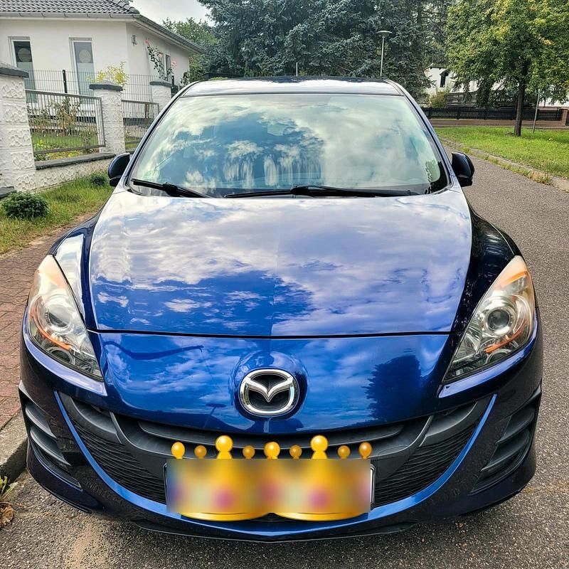 Second-hand Mazda 3 100 CP (73 kW) 2011 Albastru Hatchback