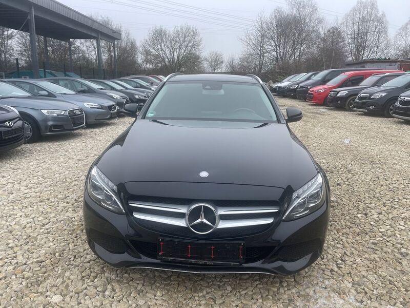Schwarz Gebraucht 2016 Mercedes C220 Kombi | 13.999 € (Fairer Preis) - Bild 1/4