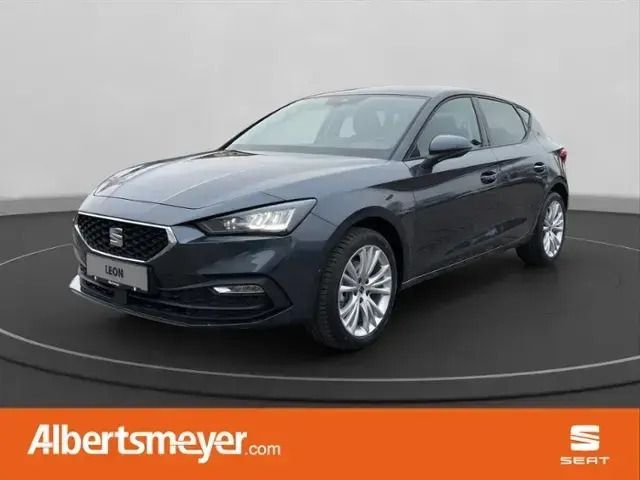 Grau Neu 2024 Seat Leon Limousine | 32.990 € - Bild 1/4