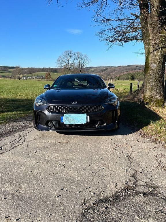 Gebraucht Kia Stinger GT 370 PS (272 kW) 2021 Grau Kleinwagen
