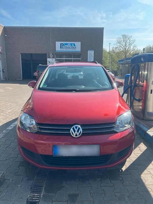 Second-hand VW Golf VI 122 CP (89 kW) 2009 Roșu Hatchback