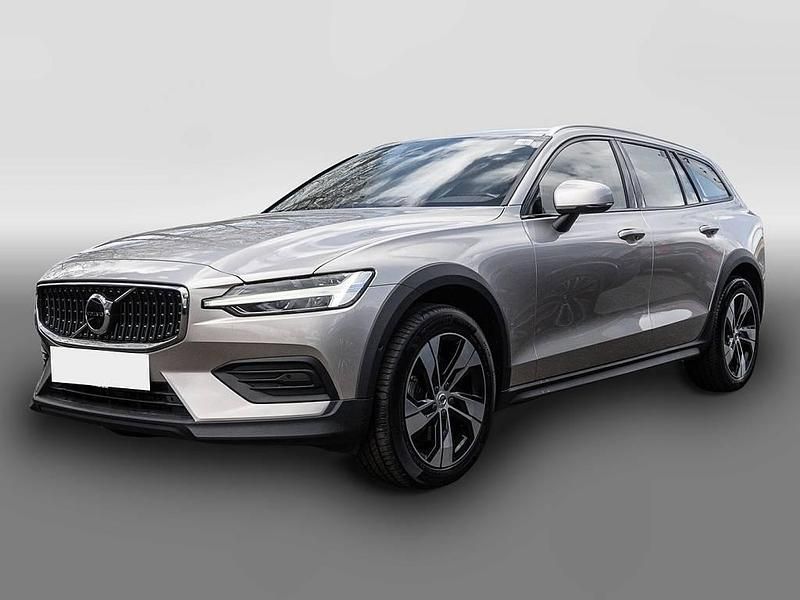 Gebraucht Volvo V60 CC Plus 197 PS (144 kW) 2023 Nicht eindeutig Kombi