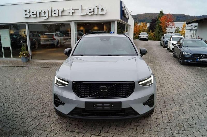 Gebraucht Volvo XC40 Plus 163 PS (119 kW) 2025 Grau SUV