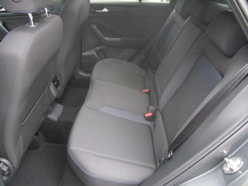 Gebraucht VW T-Roc United 150 PS (110 kW) 2020 Grau metallic SUV