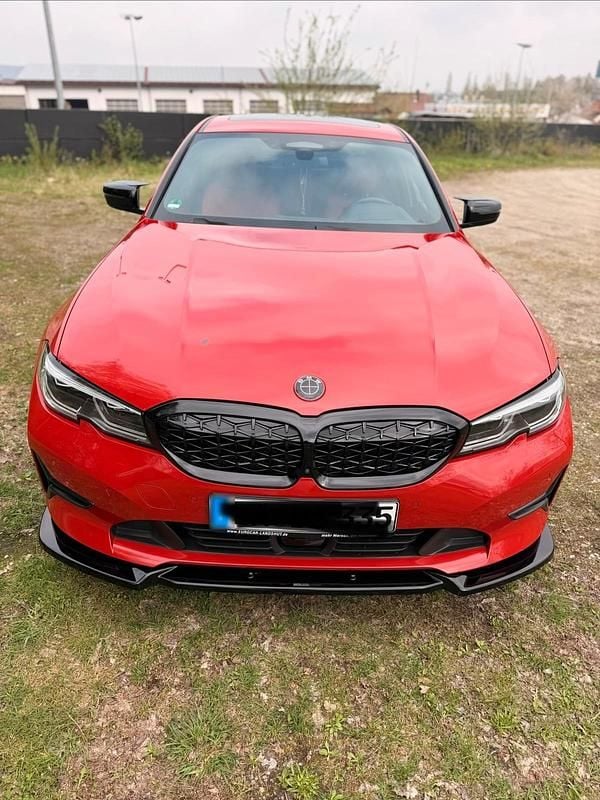 Second-hand BMW 330 Performance 258 CP (189 kW) 2020 Roșu Berlinǎ