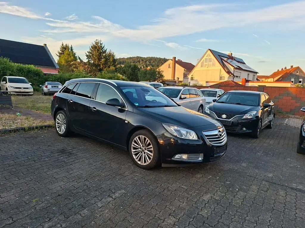 Gebraucht Opel Insignia Innovation 160 PS (117 kW) 2012 Schwarz Kombi