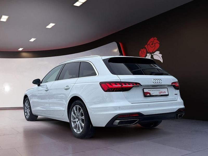 Gebraucht Audi A4 Sport 204 PS (150 kW) 2022 Ibisweiss Kombi