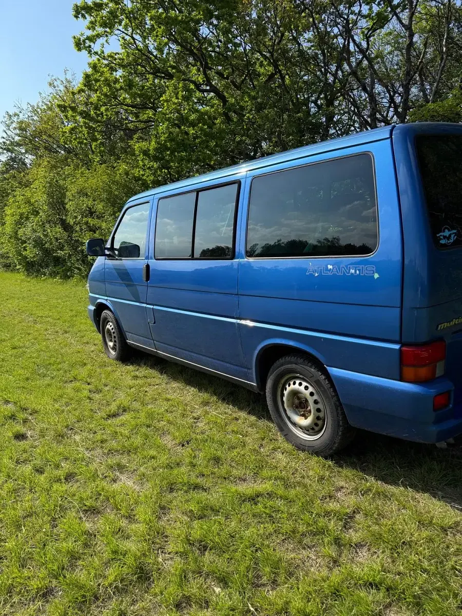 Gebraucht VW Multivan 102 PS (75 kW) 2000 Blau Van / Kleinbus