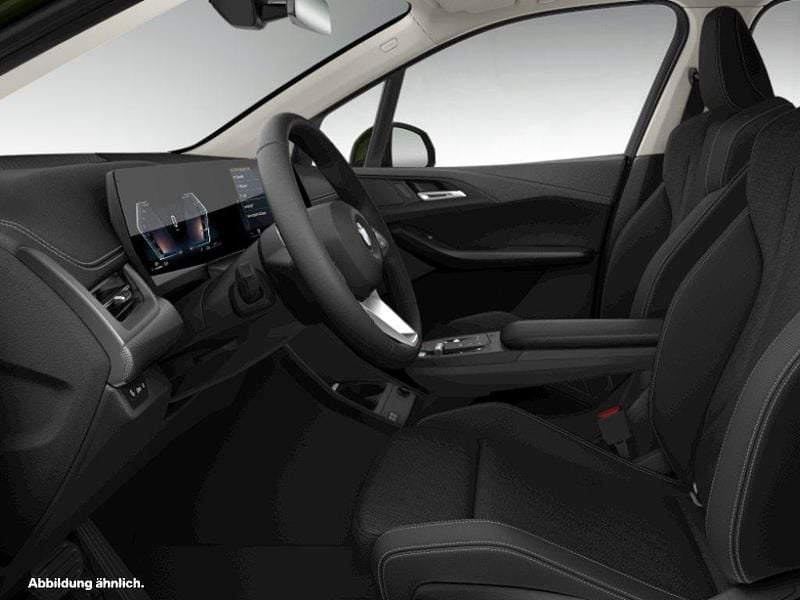 Grün Gebraucht 2024 BMW 216 Active Tourer Van / Kleinbus | 29.750 € (Fairer Preis) - Bild 1/2