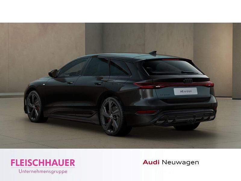 Neu Audi e-tron S-Line 269 kW (367 PS) 2026 Schwarz SUV