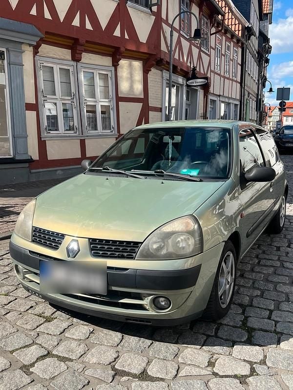 Gebraucht Renault Clio 75 PS (55 kW) 2002 Grün Coupé