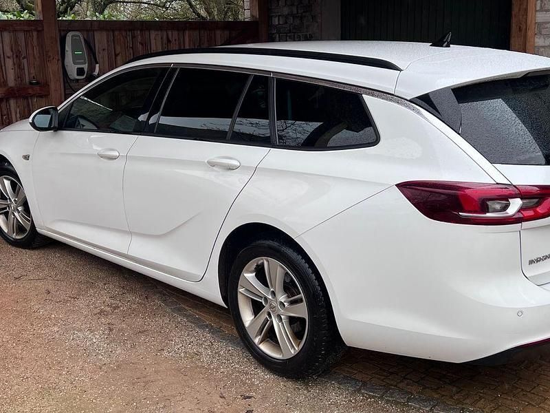 Gebraucht Opel Insignia 170 PS (125 kW) 2019 Weiß Kombi