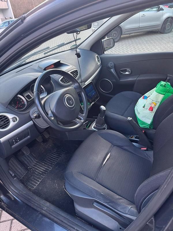 Gebraucht Renault Clio III 75 PS (55 kW) 2006 Grau Kleinwagen