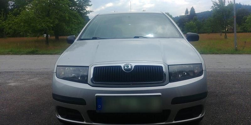 Silber Gebraucht 2006 Skoda Fabia Kleinwagen | 1.499 € (Fairer Preis) - Bild 1/4