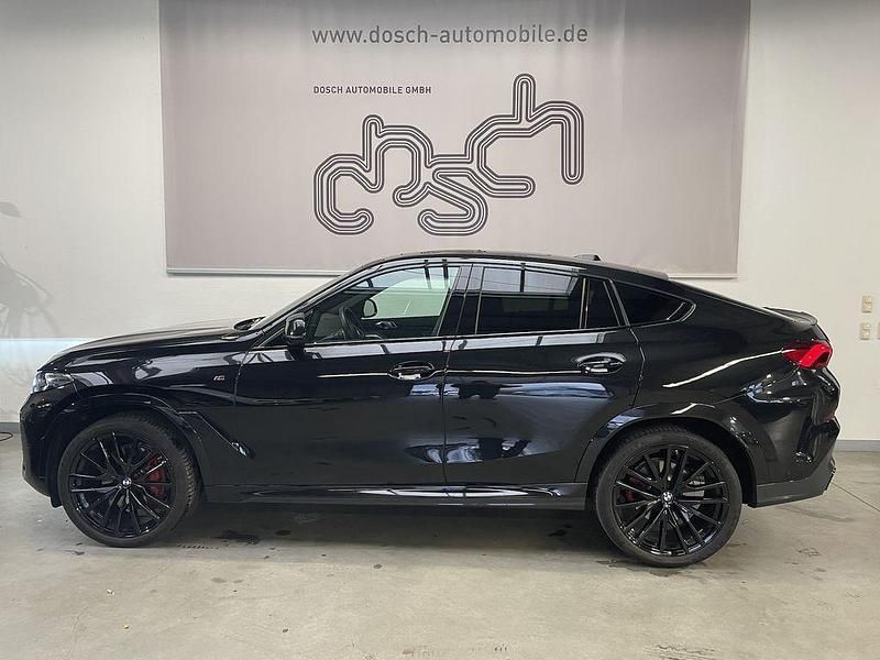 Black sapphire metallic Gebraucht 2024 BMW X6 M Sport SUV | 86.790 € (Guter Preis) - Bild 1/2