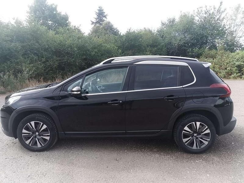 Schwarz Gebraucht 2016 Peugeot 2008 Allure SUV | 9.700 € (Fairer Preis) - Bild 1/4