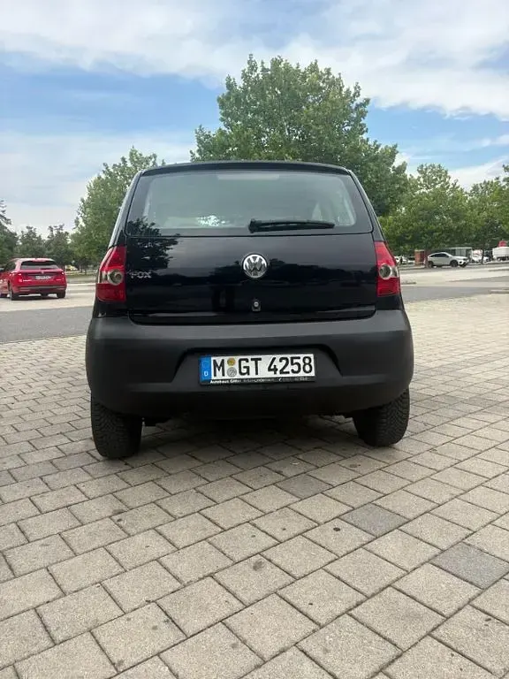 Gebraucht VW Fox 54 PS (39 kW) 2006 Schwarz Kleinwagen