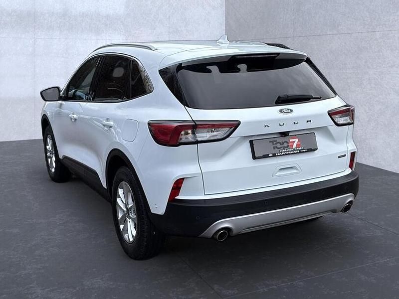 Gebraucht Ford Kuga Titanium 190 PS (139 kW) 2021 Weiß SUV