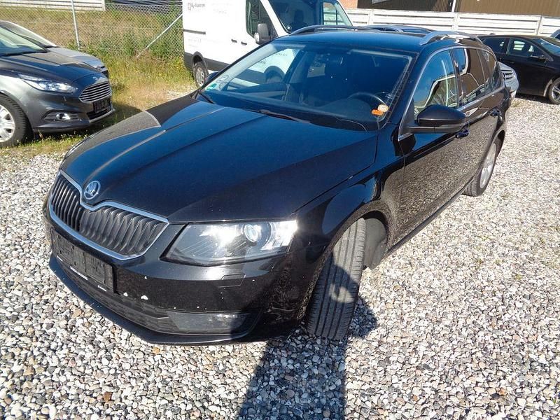Schwarz Gebraucht 2016 Skoda Octavia Style Kombi | 5.400 € (Guter Preis) - Bild 1/4