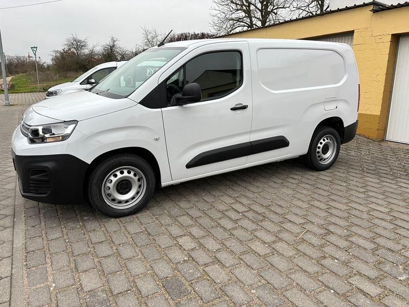 Gebraucht Citroën Berlingo 102 PS (75 kW) 2022 Weiß Van / Kleinbus