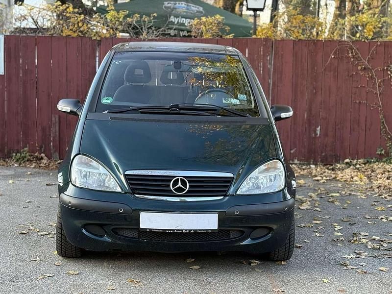 Dunkelgrün Gebraucht 2004 Mercedes A160 Classic Limousine | 3.350 € (Etwas zu teuer) - Bild 1/4