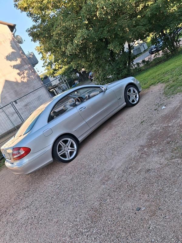 Gebraucht Mercedes CLK240 Elegance 170 PS (125 kW) 2003 Silber Coupé