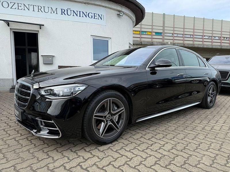 Schwarz Gebraucht 2024 Mercedes S450 AMG line Limousine | 121.900 € (Etwas zu teuer) - Bild 1/4