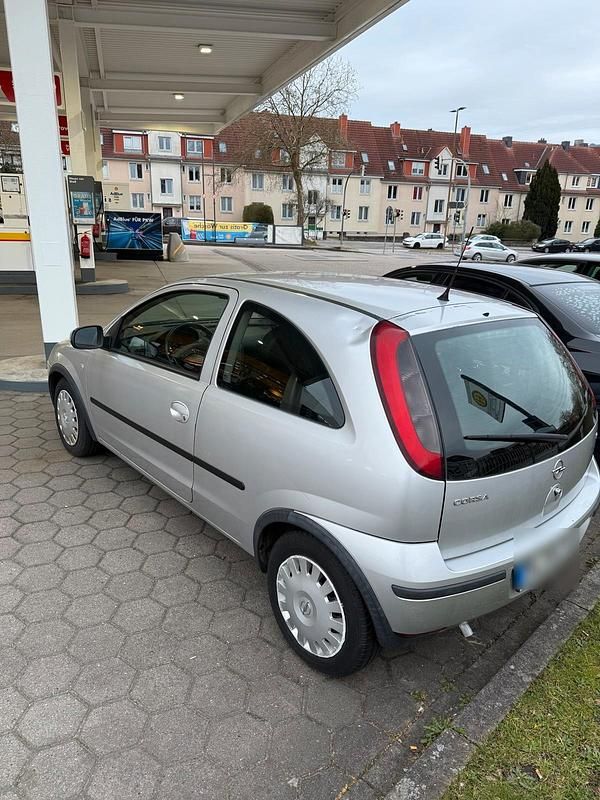 Gebraucht Opel Corsa 75 PS (55 kW) 2004 Silber Kleinwagen