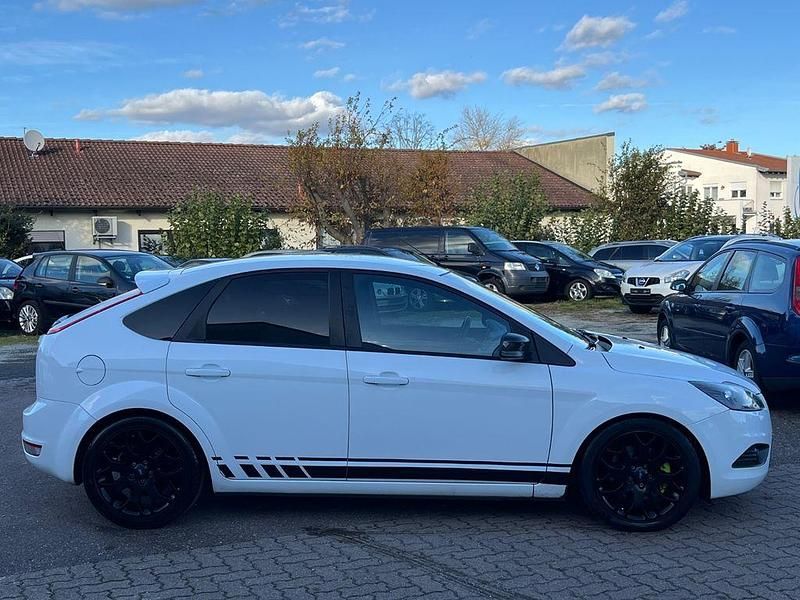 Gebraucht Ford Focus Titanium 145 PS (106 kW) 2010 Weiß Limousine