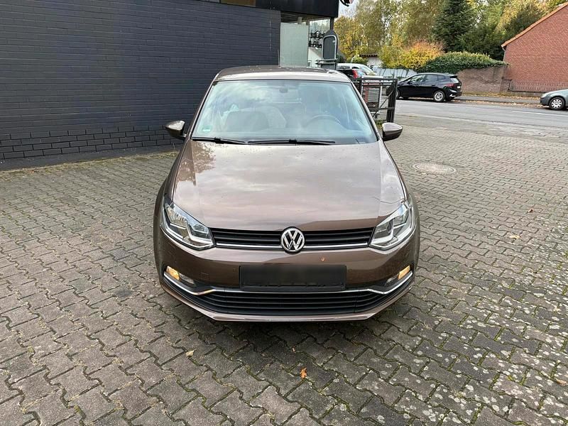 Braun Gebraucht 2014 VW Polo Limousine | 10.500 € (Fairer Preis) - Bild 1/4