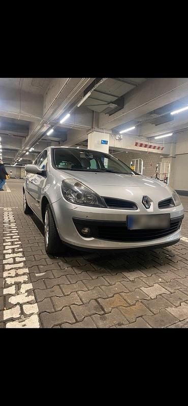 Gebraucht Renault Clio II Dynamique 103 PS (75 kW) 2008 Kleinwagen