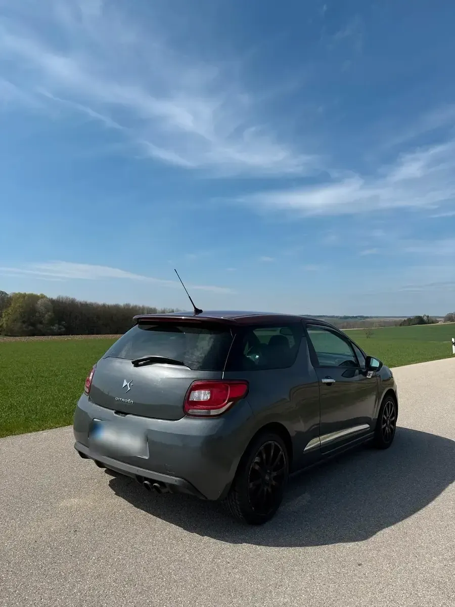 Gebraucht Citroën DS3 155 PS (114 kW) 2012 Grau Kleinwagen