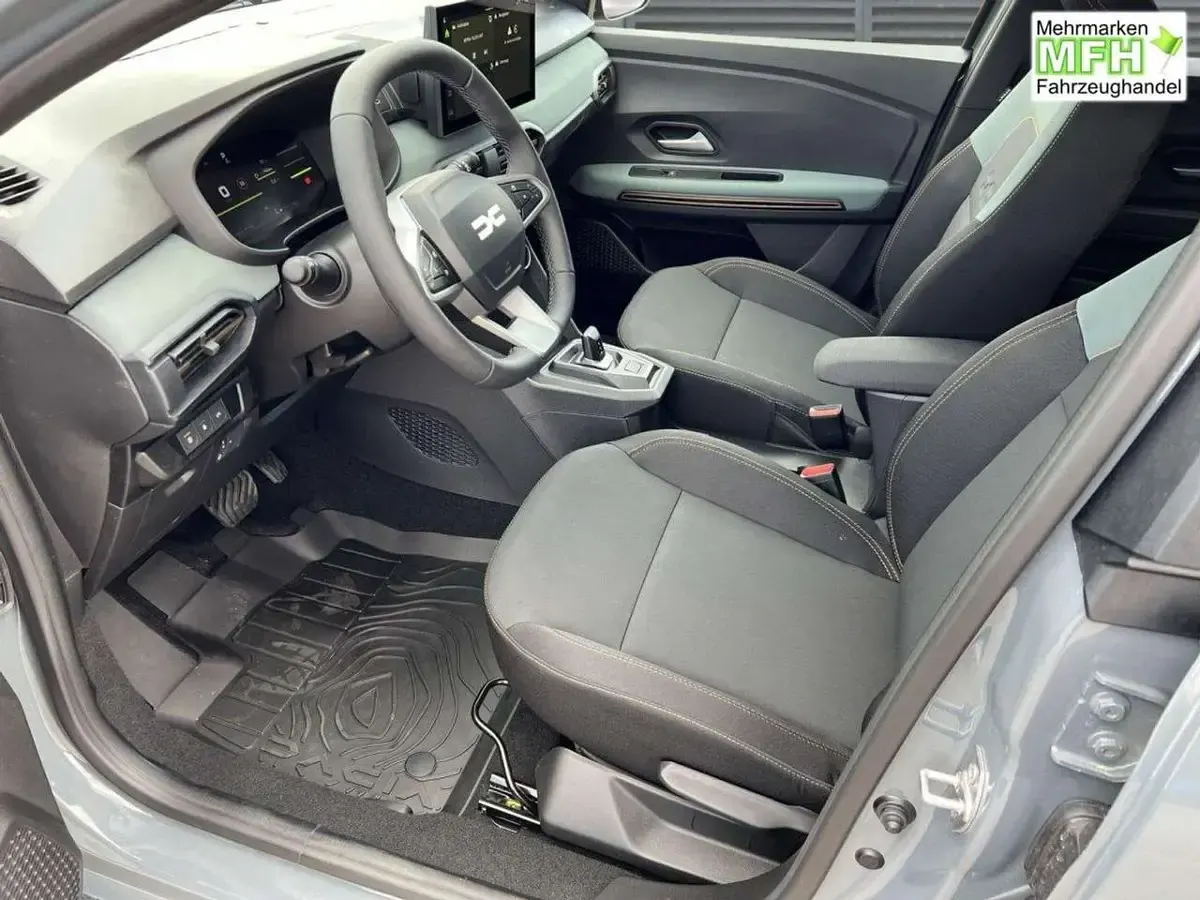 Neu Dacia Jogger Extreme 122 PS (89 kW) 2026 Schiefergrau Van / Kleinbus