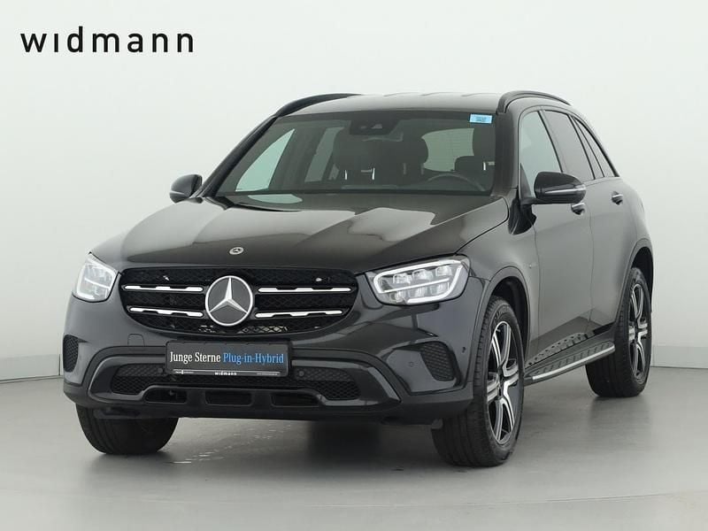 Schwarz Gebraucht 2021 Mercedes GLC300e Night SUV | 34.850 € (Superpreis) - Bild 1/4
