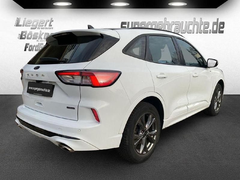 Gebraucht Ford Kuga ST-Line 152 PS (111 kW) 2022 Weiß SUV