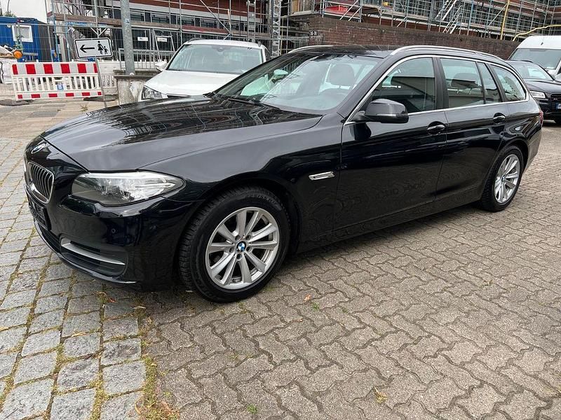 Schwarz Gebraucht 2015 BMW 520 Kombi | 13.900 € (Fairer Preis) - Bild 1/4