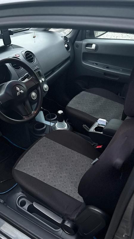 Gebraucht Mitsubishi Colt 75 PS (55 kW) 2005 Grau Kleinwagen