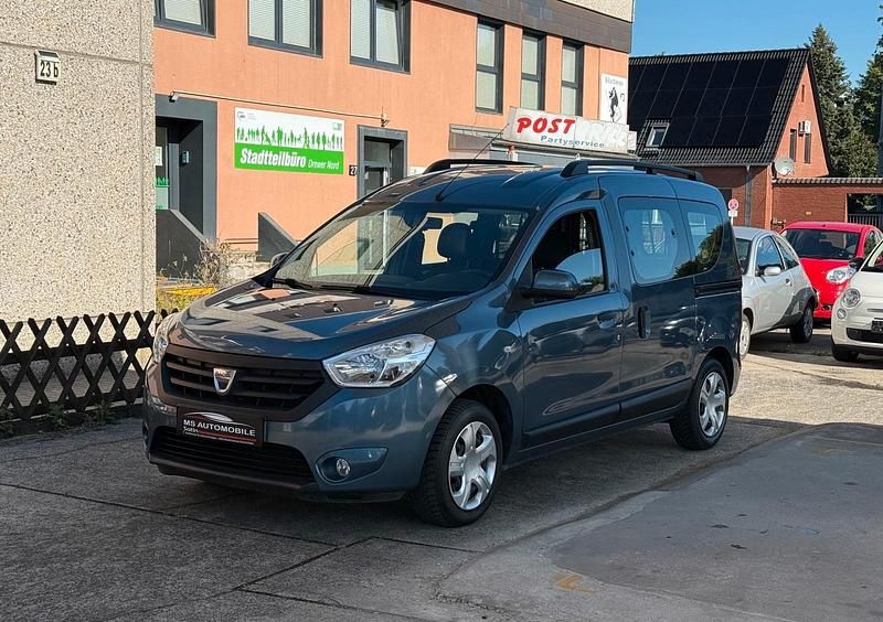 Grau Gebraucht 2013 Dacia Dokker Van | 7.800 € (Fairer Preis) - Bild 1/4