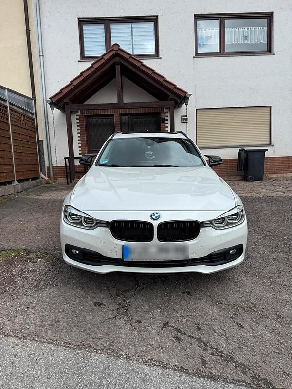 Weiß Gebraucht 2015 BMW 335 Kombi | 17.000 € (Fairer Preis) - Bild 1/4