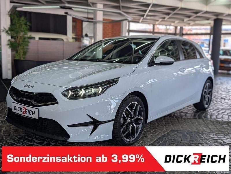 Gebraucht Kia Ceed Style 140 PS (102 kW) 2025 Weiß Kleinwagen