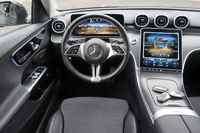 Gebraucht Mercedes C220 Night 200 PS (147 kW) 2022 Schwarz Limousine