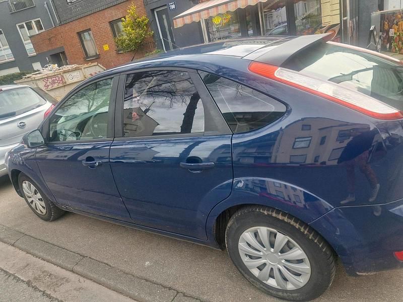 Gebraucht Ford Focus 100 PS (73 kW) 2008 Blau Limousine