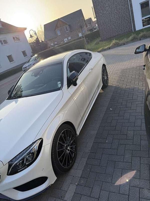 Gebraucht Mercedes C250 Edition 211 PS (155 kW) 2017 Weiß Coupé